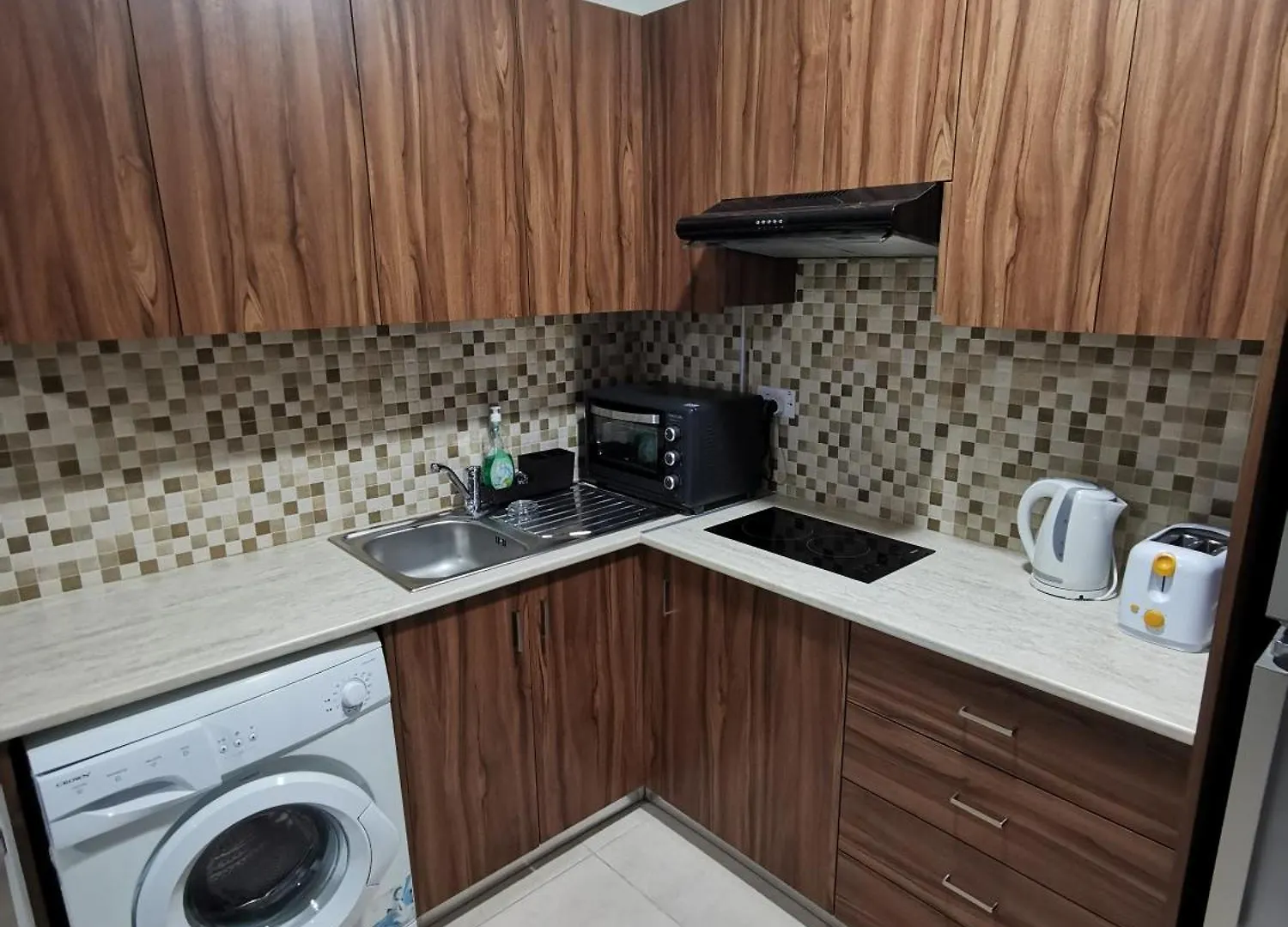 Must Stay - Finikoudes Studio لارنكا شقة