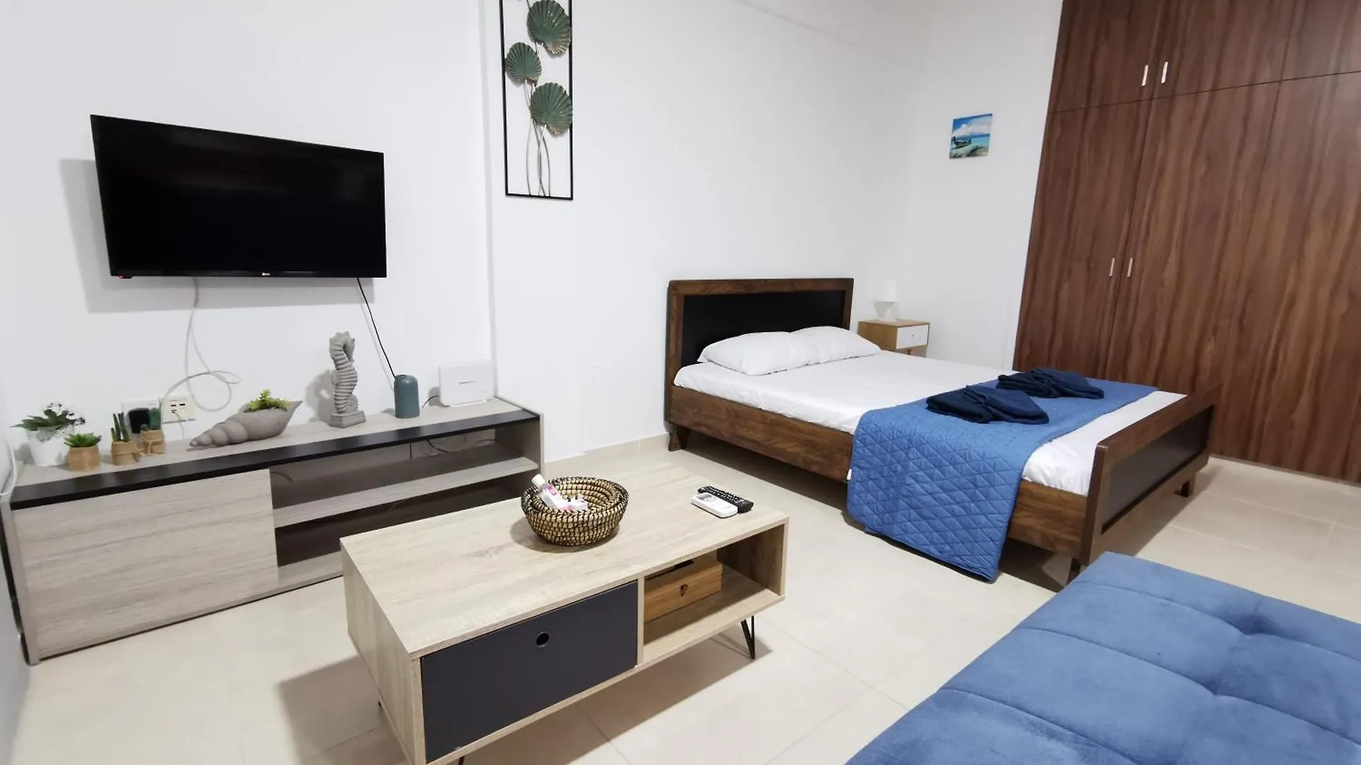 Must Stay - Finikoudes Studio لارنكا قبرص